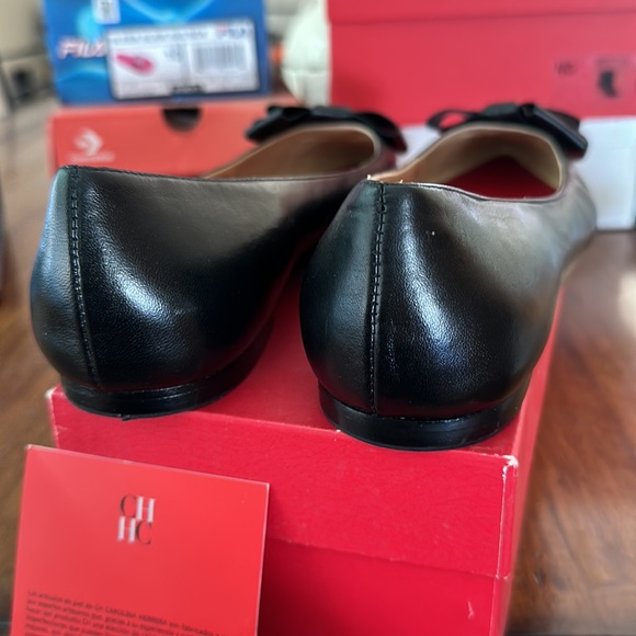 NIB Carolina Herrera bow black leather pointy toe flats sz 40 - Picture 3 of 4